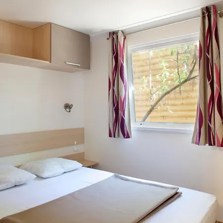 Du Val De L'eyre Campsite Salles (Gironde)