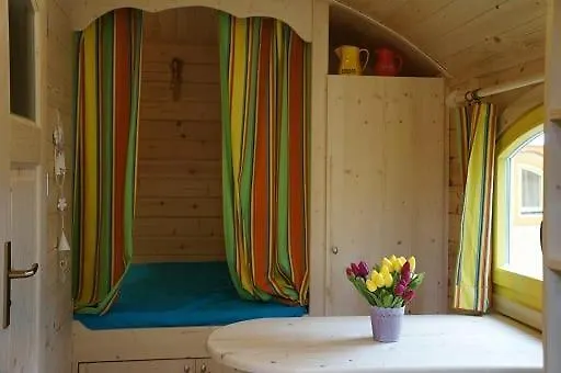 Du Val De L'eyre 营地 萨莱