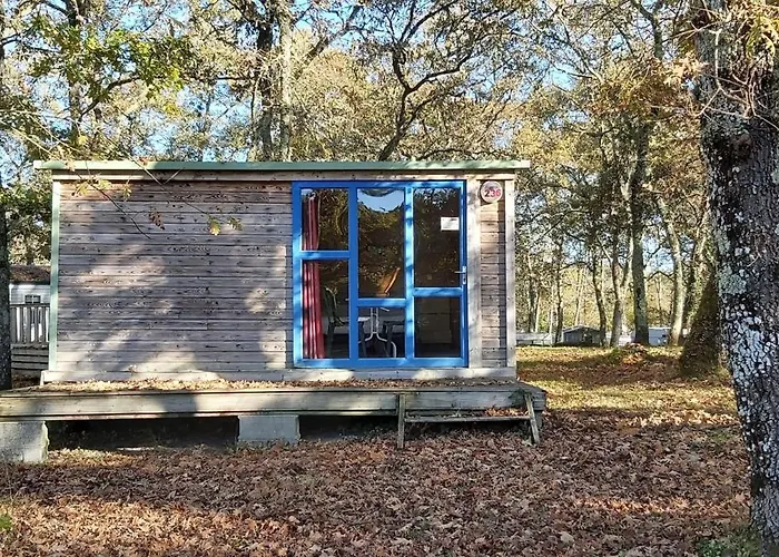 营地 Du Val De L'eyre 萨莱